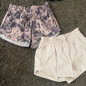 Stylish Women's Workout Shorts Set - Cream and Patterned